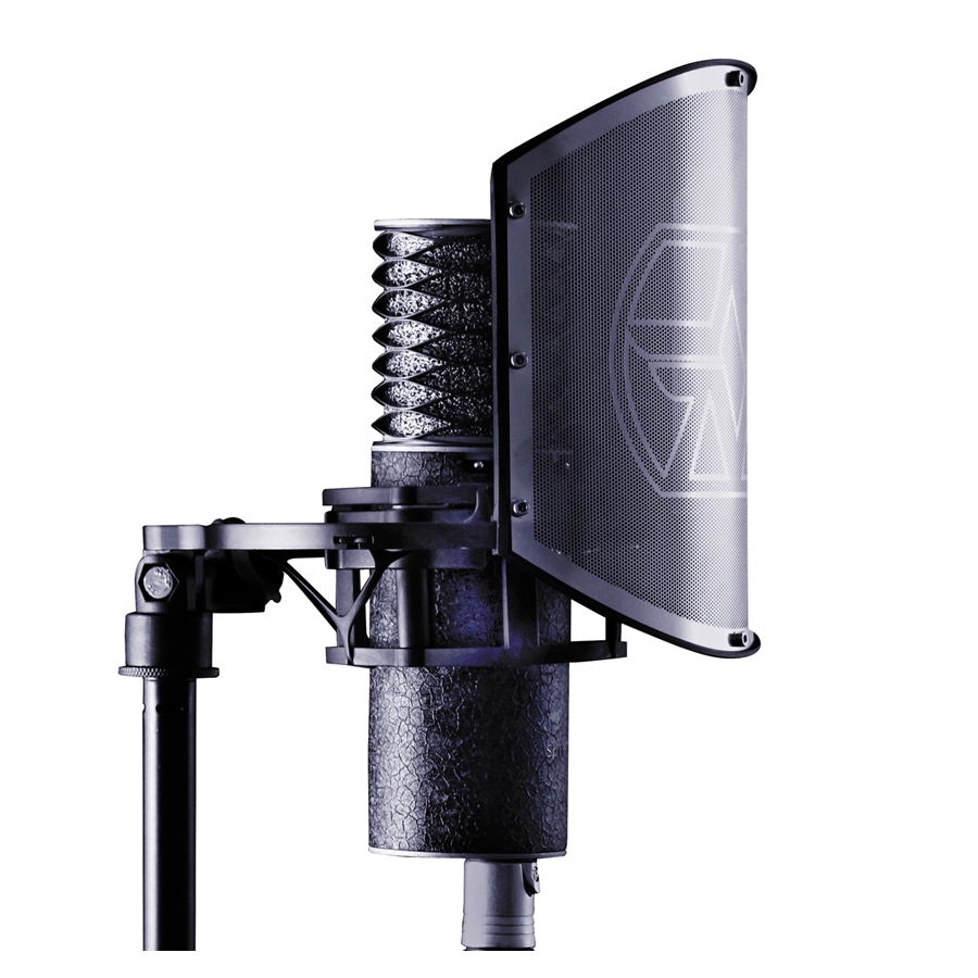ASTON MICROPHONES - Production kit pairing a rock'n'roll black version of Aston's legendary Origin mic with the Swiftshield pop filter and shock mount set